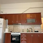 όμορφο στην κεντρική πλατεία του χωριού Holiday home