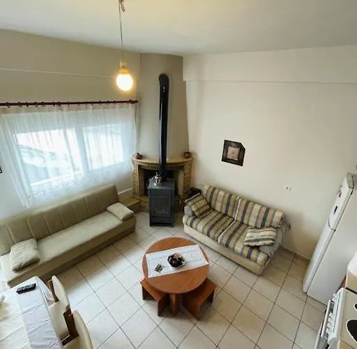 όμορφο στην κεντρική πλατεία του χωριού