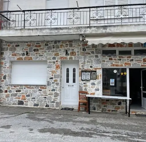 όμορφο στην κεντρική πλατεία του χωριού